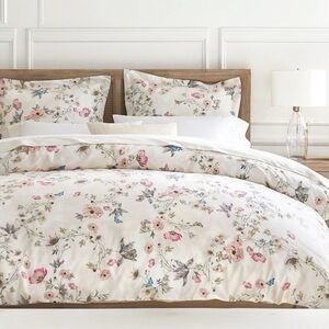 Pottery Barn Monique Lhuillier Tuileries
Organic Duvet Cover Set Full/Qu…
